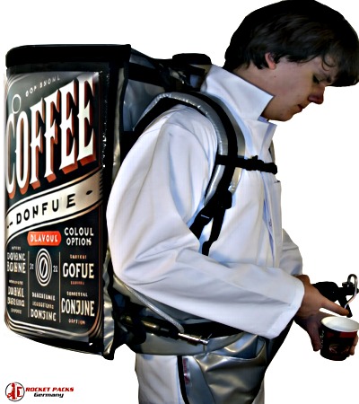 Praktischer Nescafé-Rucksack für koffeinfreie Kaffeegetränke: Ideal für mobile Kaffeeverkäufer auf Festivals, Märkten und Veranstaltungen. Dieser vielseitige und stilvolle Rucksack bietet eine einfache Möglichkeit, frischen, koffeinfreien Nescafé direkt an die Kunden zu servieren. Die robuste Konstruktion und das ansprechende Design machen ihn zum perfekten Begleiter für jeden Kaffeeliebhaber, der eine koffeinfreie Alternative sucht. Genießen Sie Ihre Lieblingsgetränke unterwegs mit maximalem Komfort. ☕